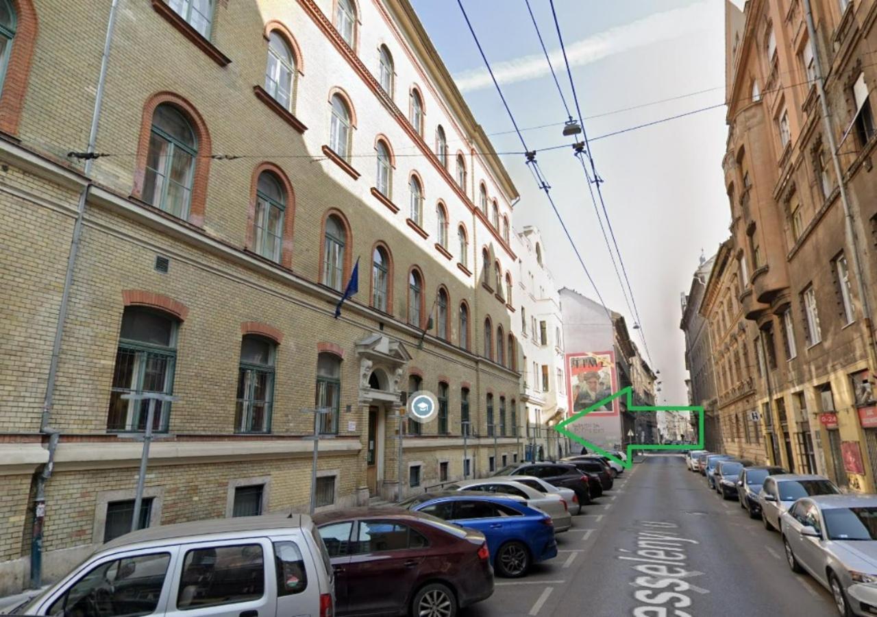Lovely Apartment Close To Synagogue And Szimpla Garden Boedapest Buitenkant foto